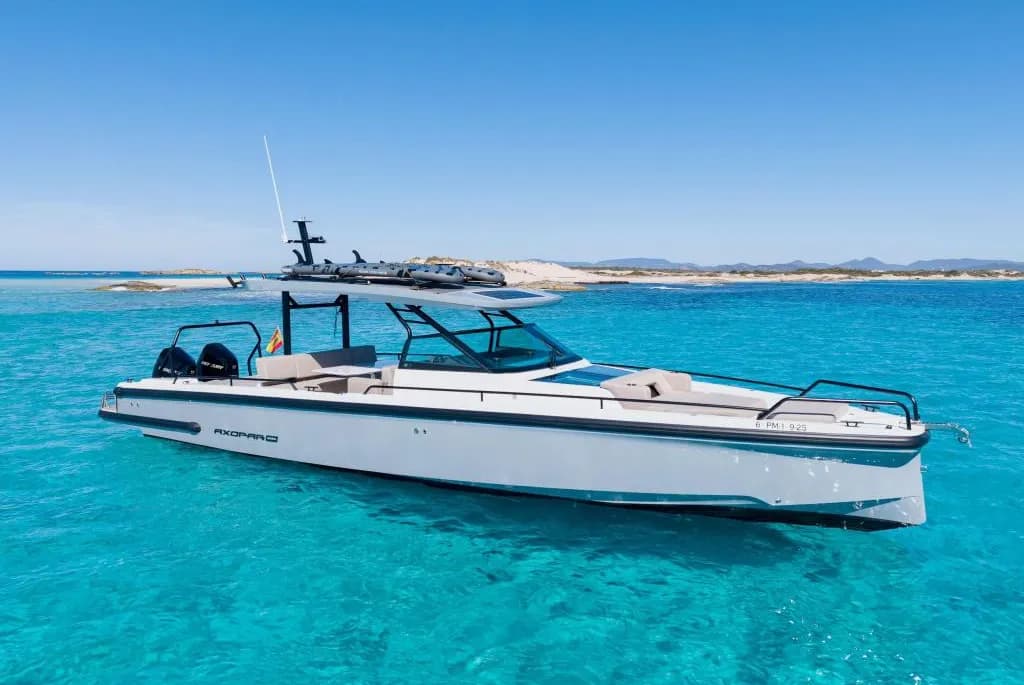 Axopar 37 Sun-Top - Motor Yacht for sale in Ibiza