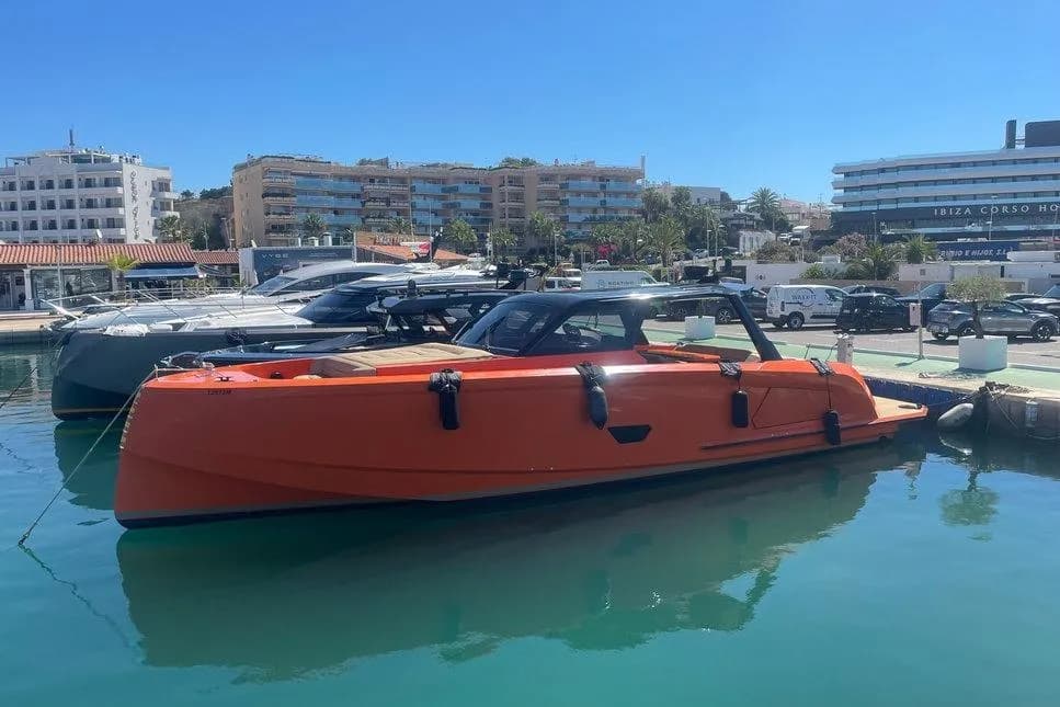 Vanquish VQ52 - Motor Yacht for sale in Ibiza