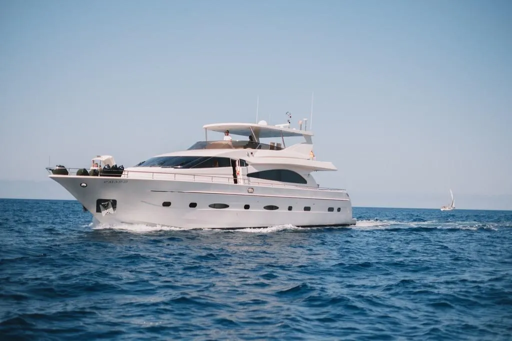 Astondoa 82 GLX - Motor Yacht for sale in Ibiza