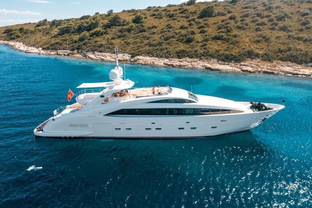 ISA 120 Sport - Motor Yacht for sale in Ibiza