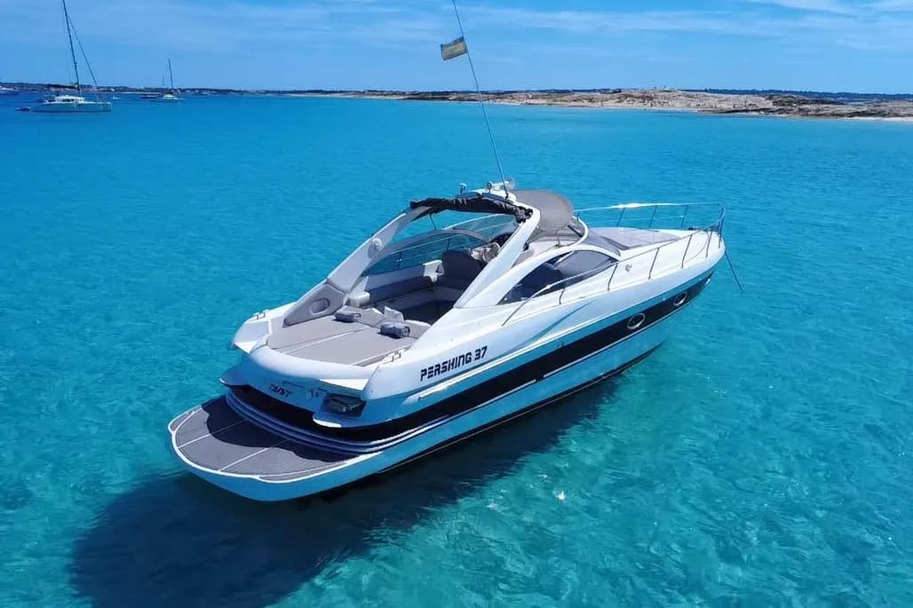 Pershing 37 Cabin - Motor Yacht for sale in Ibiza